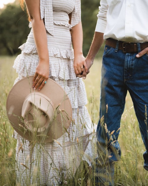 Kayla and Daniel may be engaged now, we’ve since photographed their engagement session—but this earlier couples session was too good not to share again!