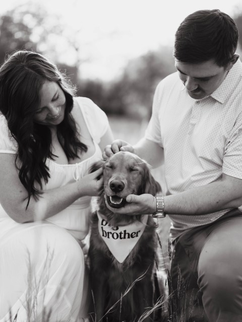 If you have dogs, you must make them a part of your baby annoucment! 🐾  We photographed Emily and Rendall’s wedding over 5 hours away and they came to us for this new chapter in their lives. We couldn’t be happier for them!